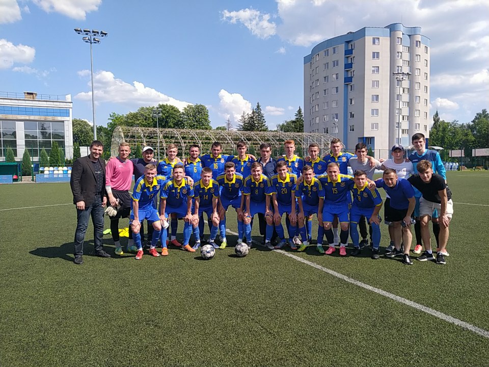 Змагання з футболу